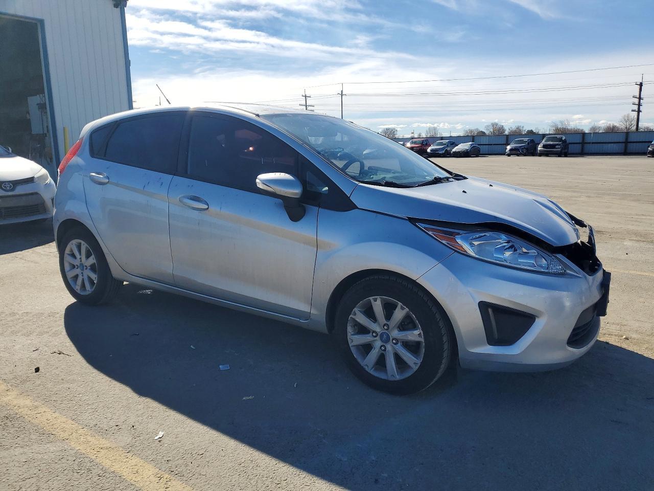 2013 FORD Fiesta