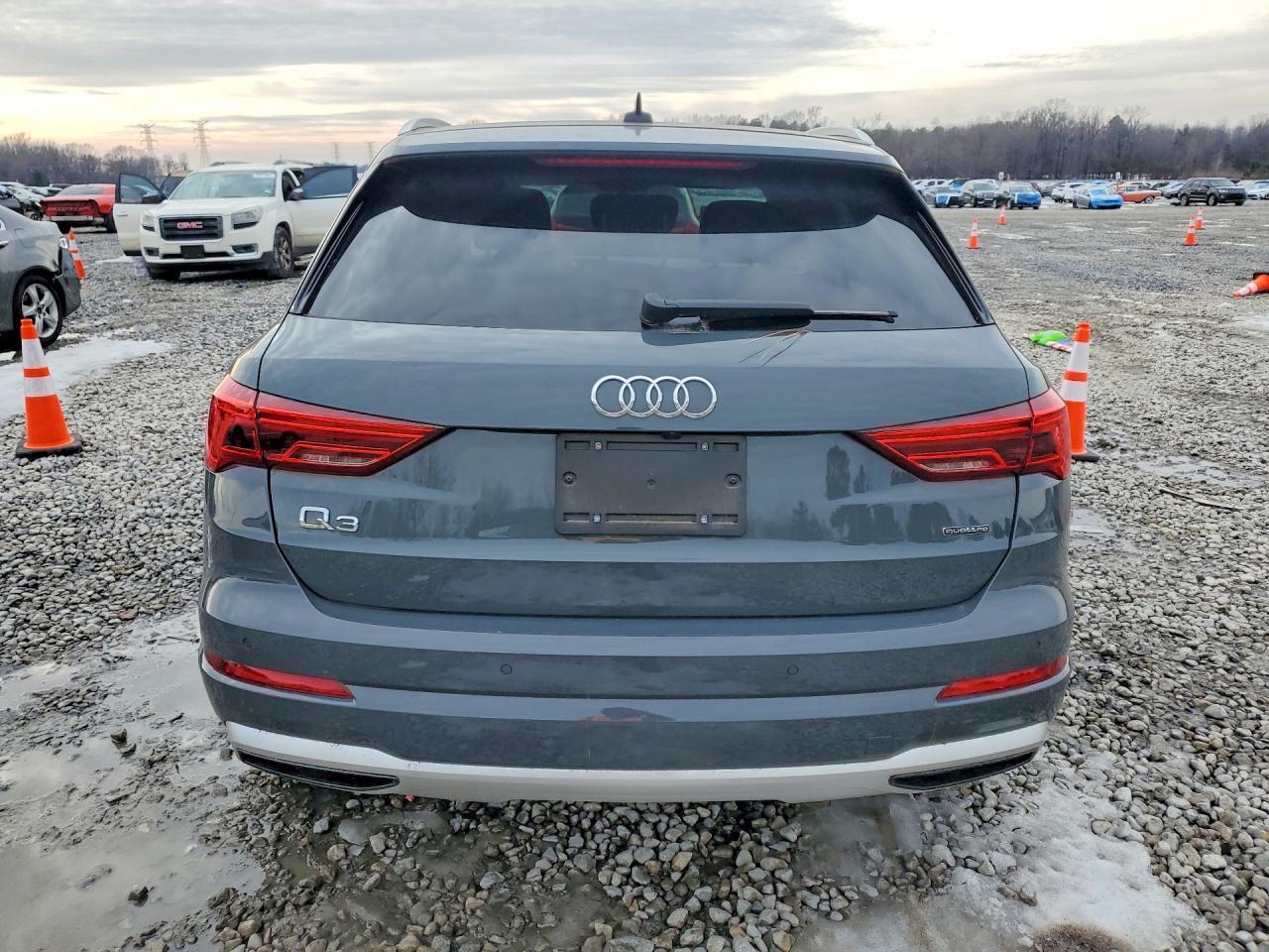 2022 AUDI Q3