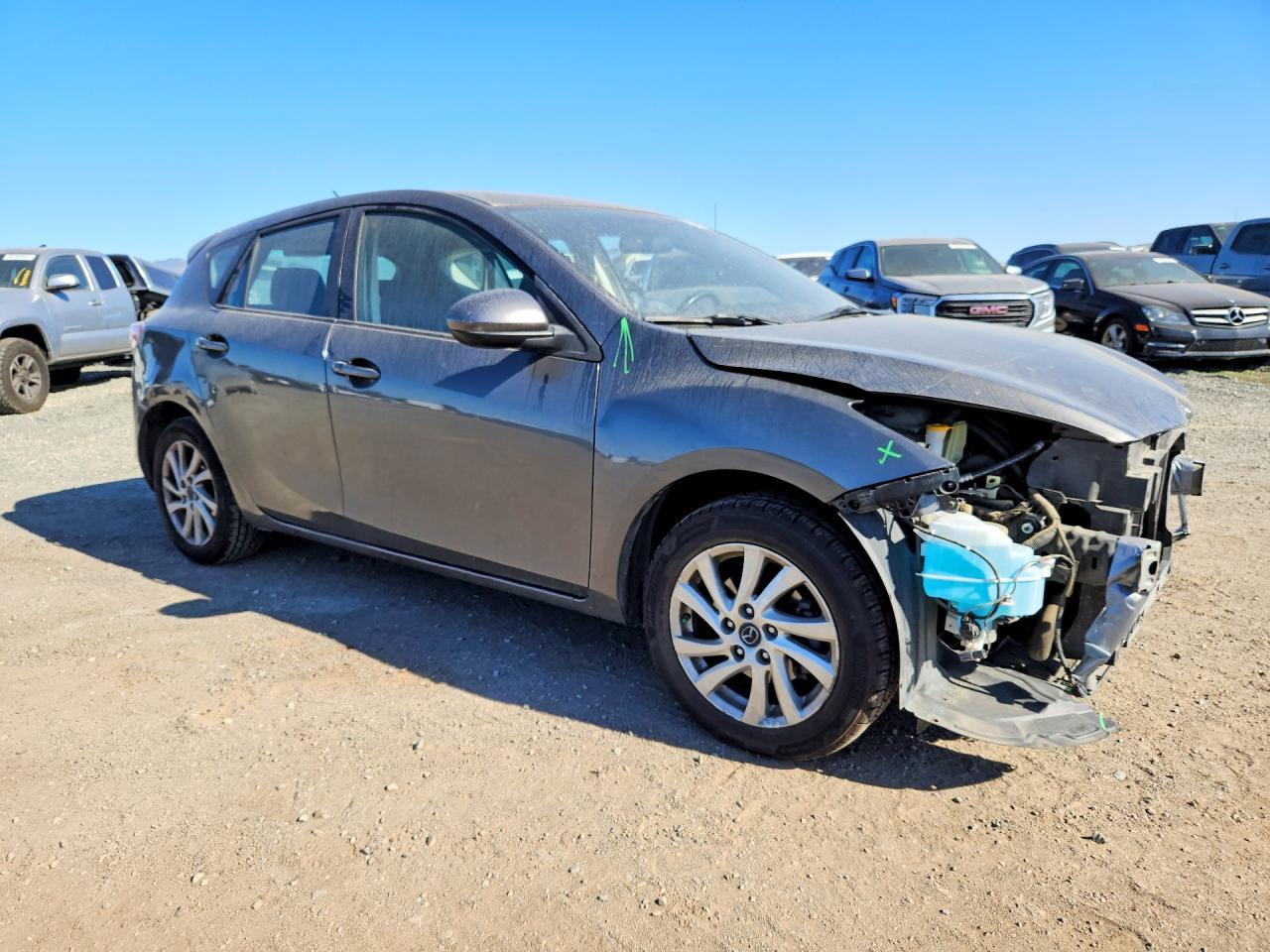 2013 MAZDA 3