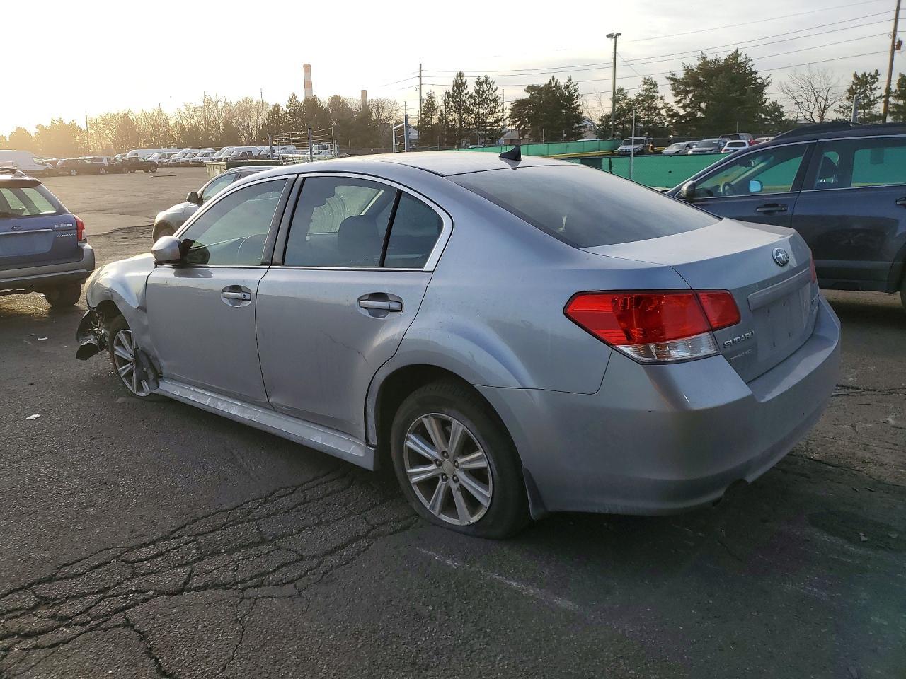 2011 SUBARU Legacy