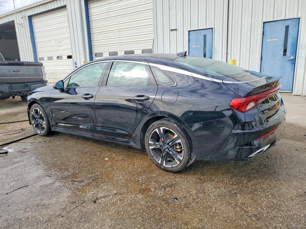 2023 KIA K5