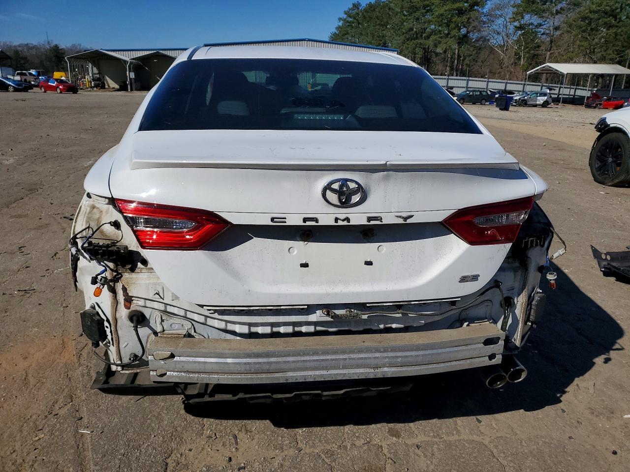 2018 TOYOTA CAMRY