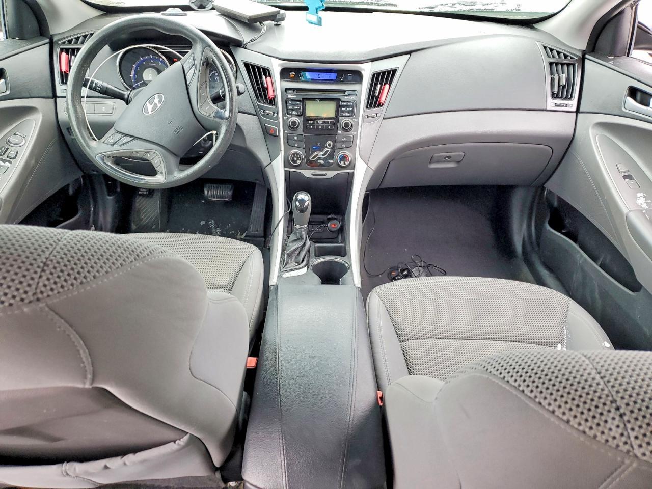 2011 HYUNDAI SONATA
