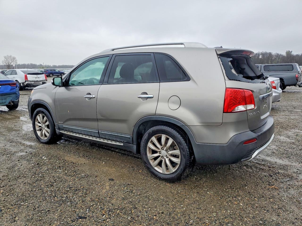 2011 KIA SORENTO