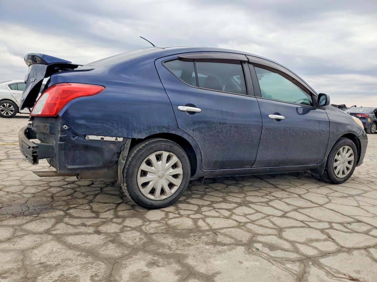 2013 NISSAN VERSA