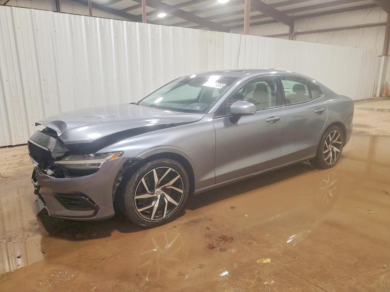 2020 VOLVO S60