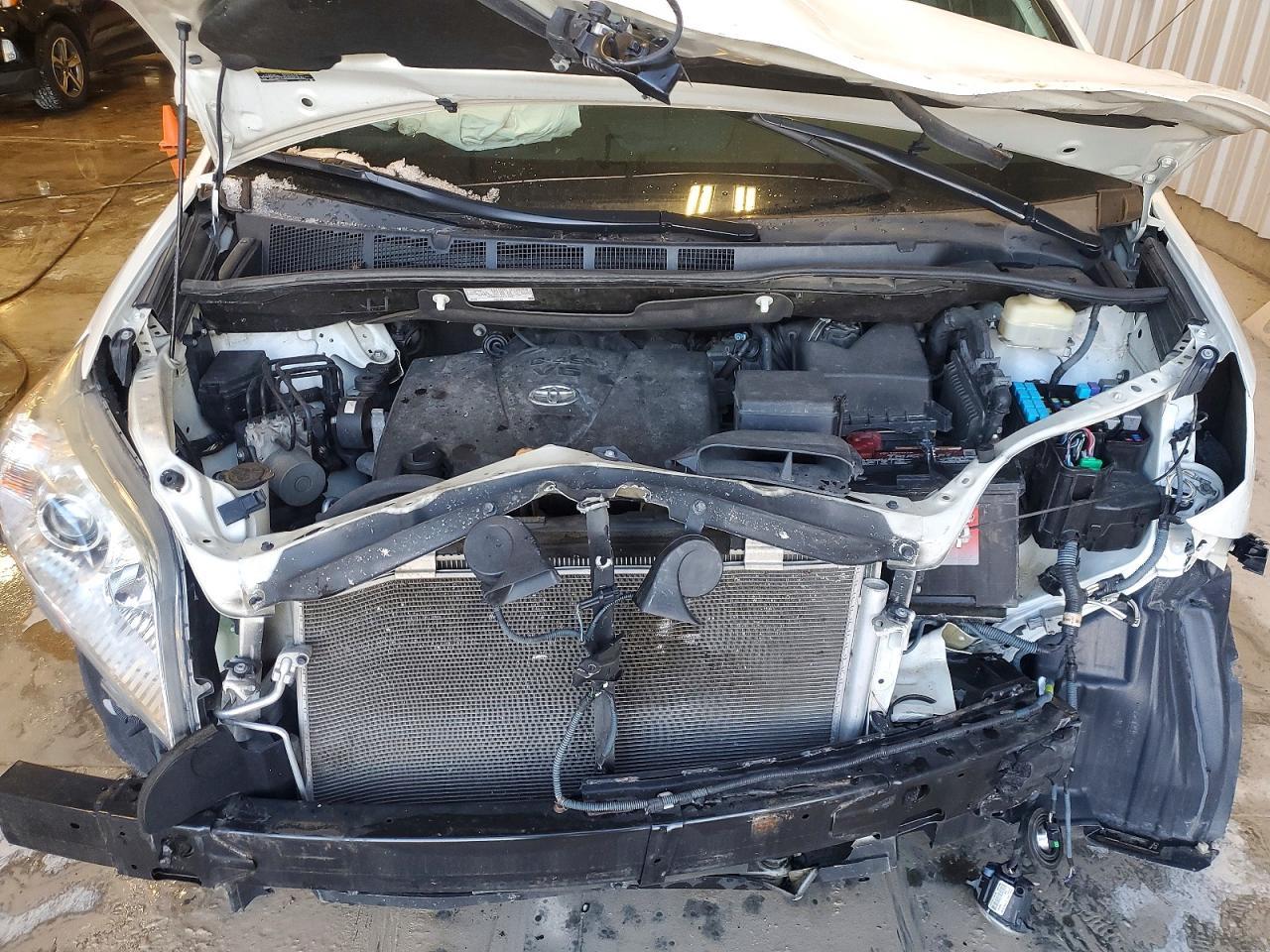 2017 TOYOTA SIENNA