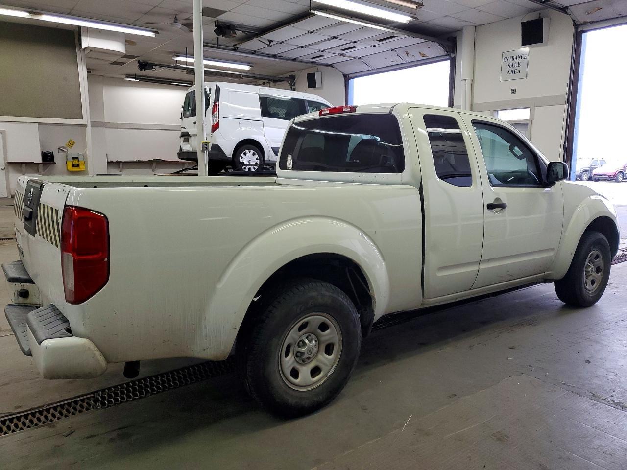 2017 NISSAN Frontier