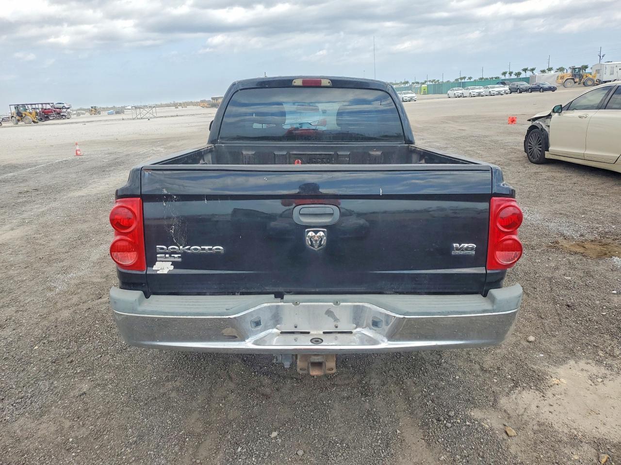 2005 DODGE Dakota