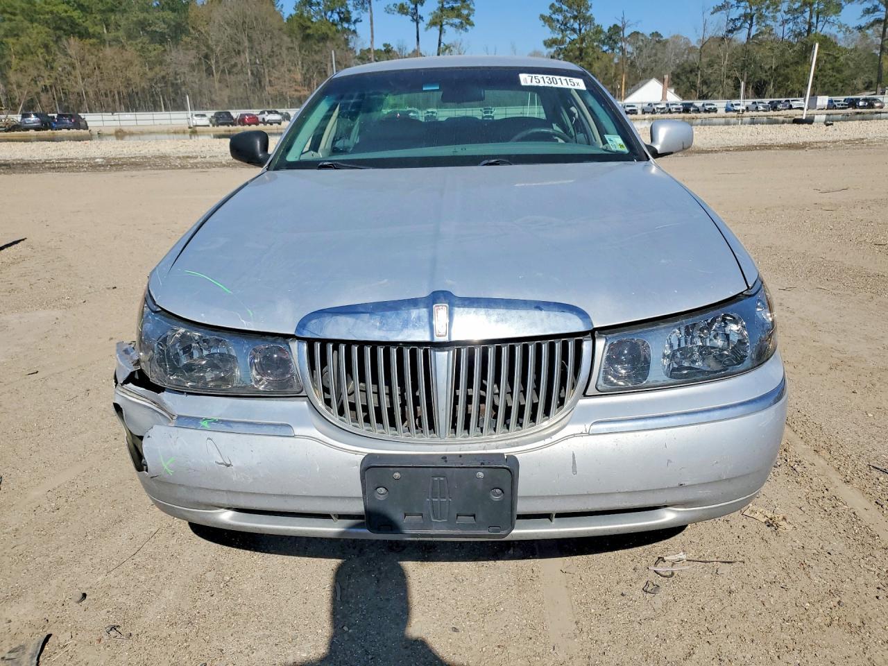 2000 LINCOLN Town Car