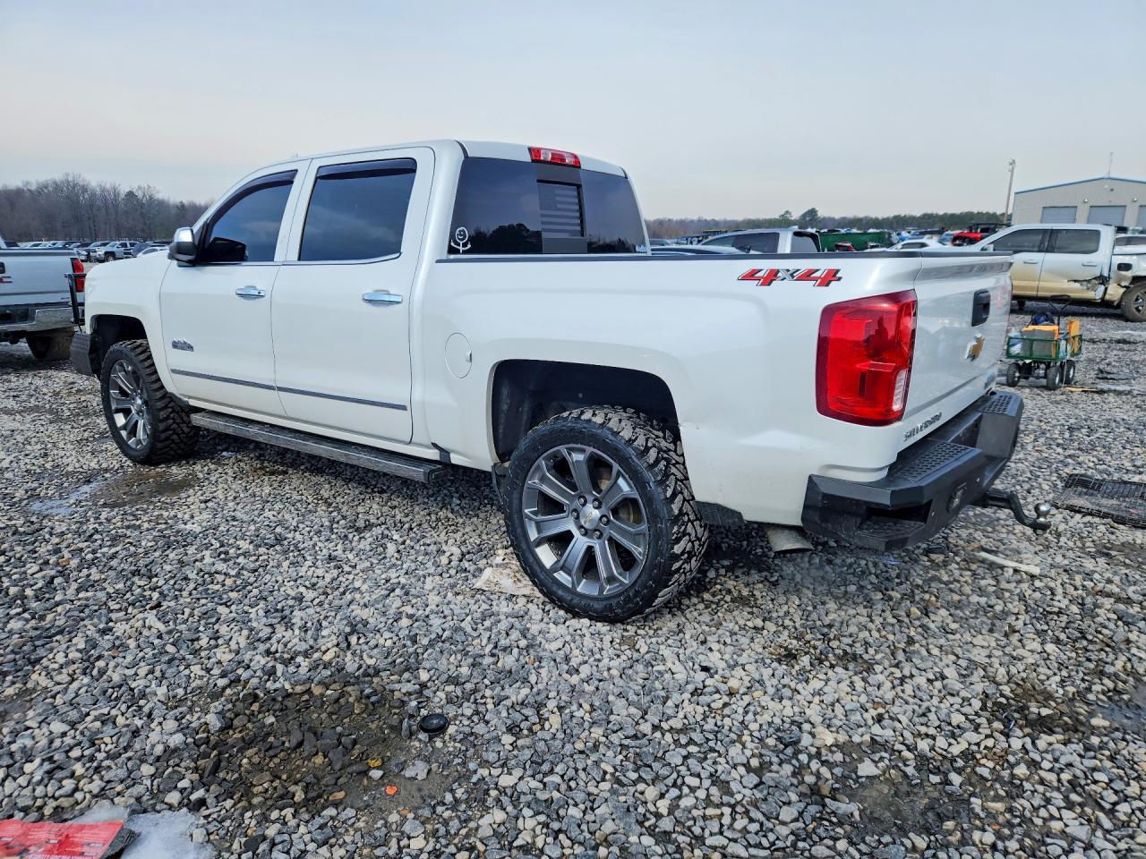 2018 CHEVROLET Silverado