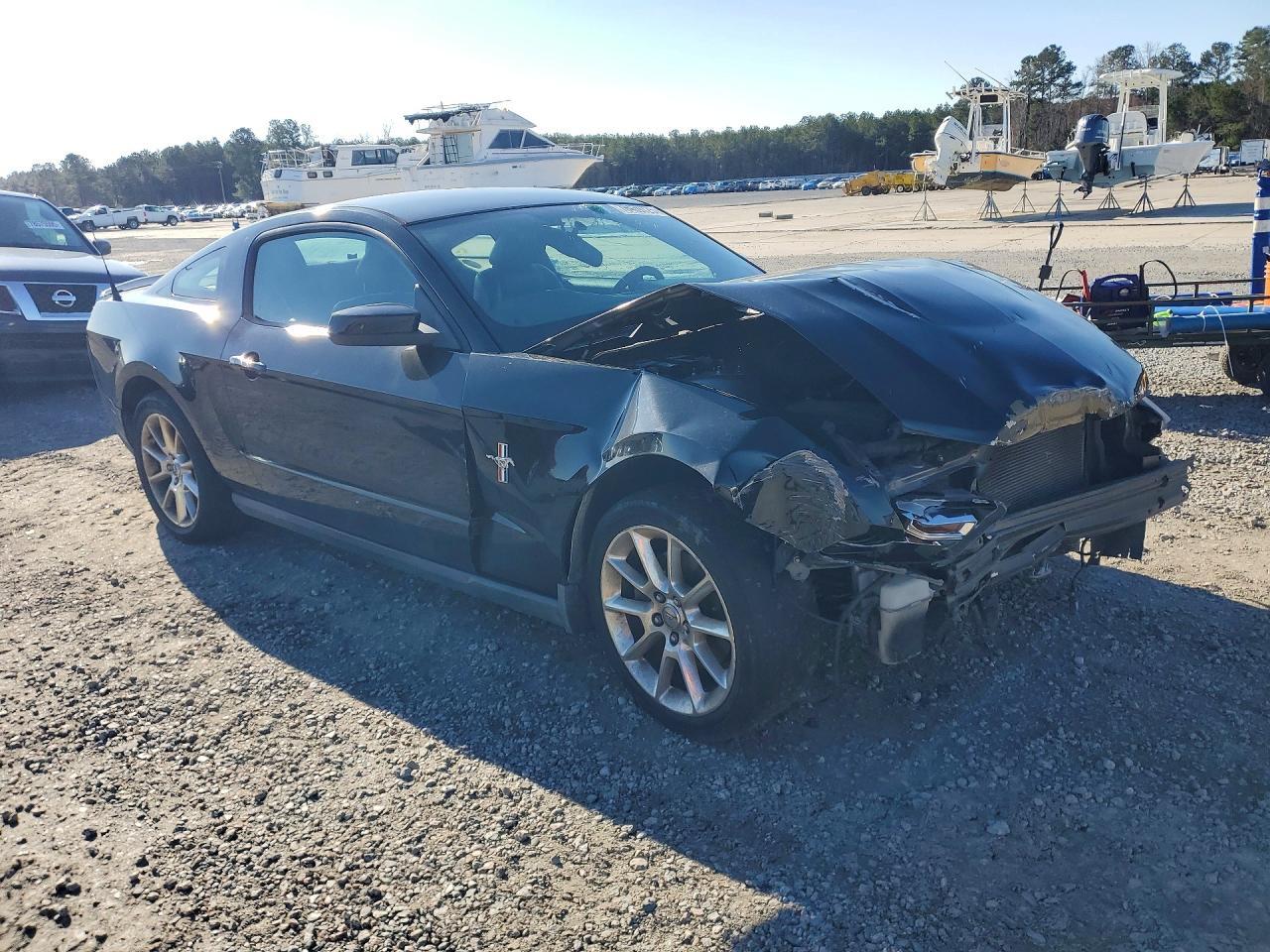 2011 FORD MUSTANG