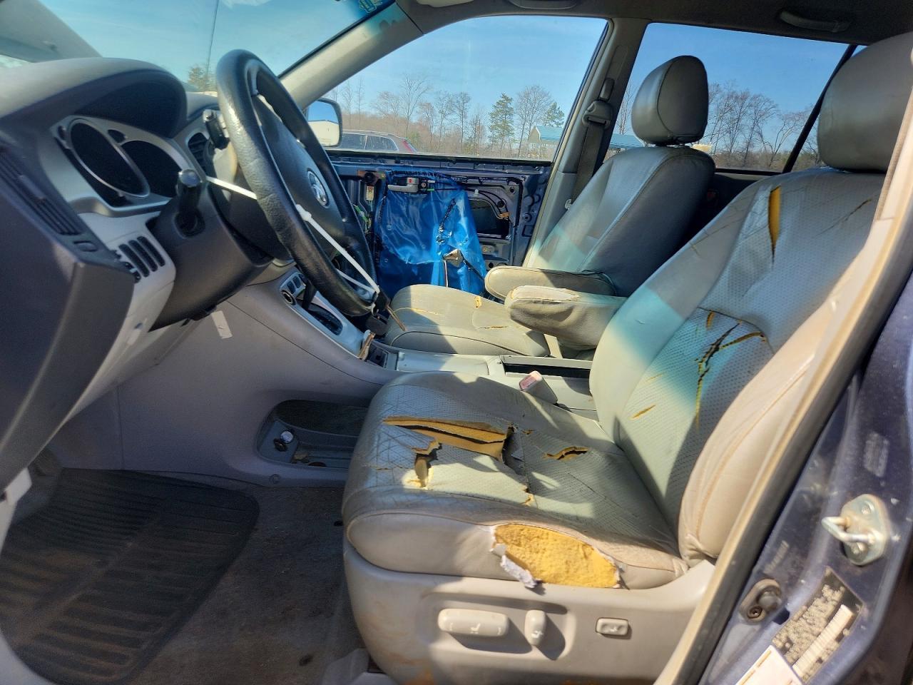 2004 TOYOTA HIGHLANDER