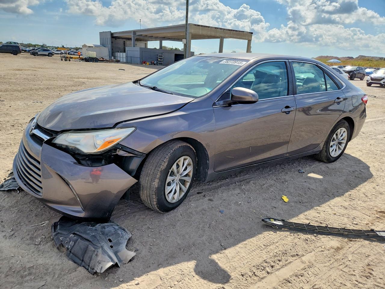 2016 TOYOTA CAMRY