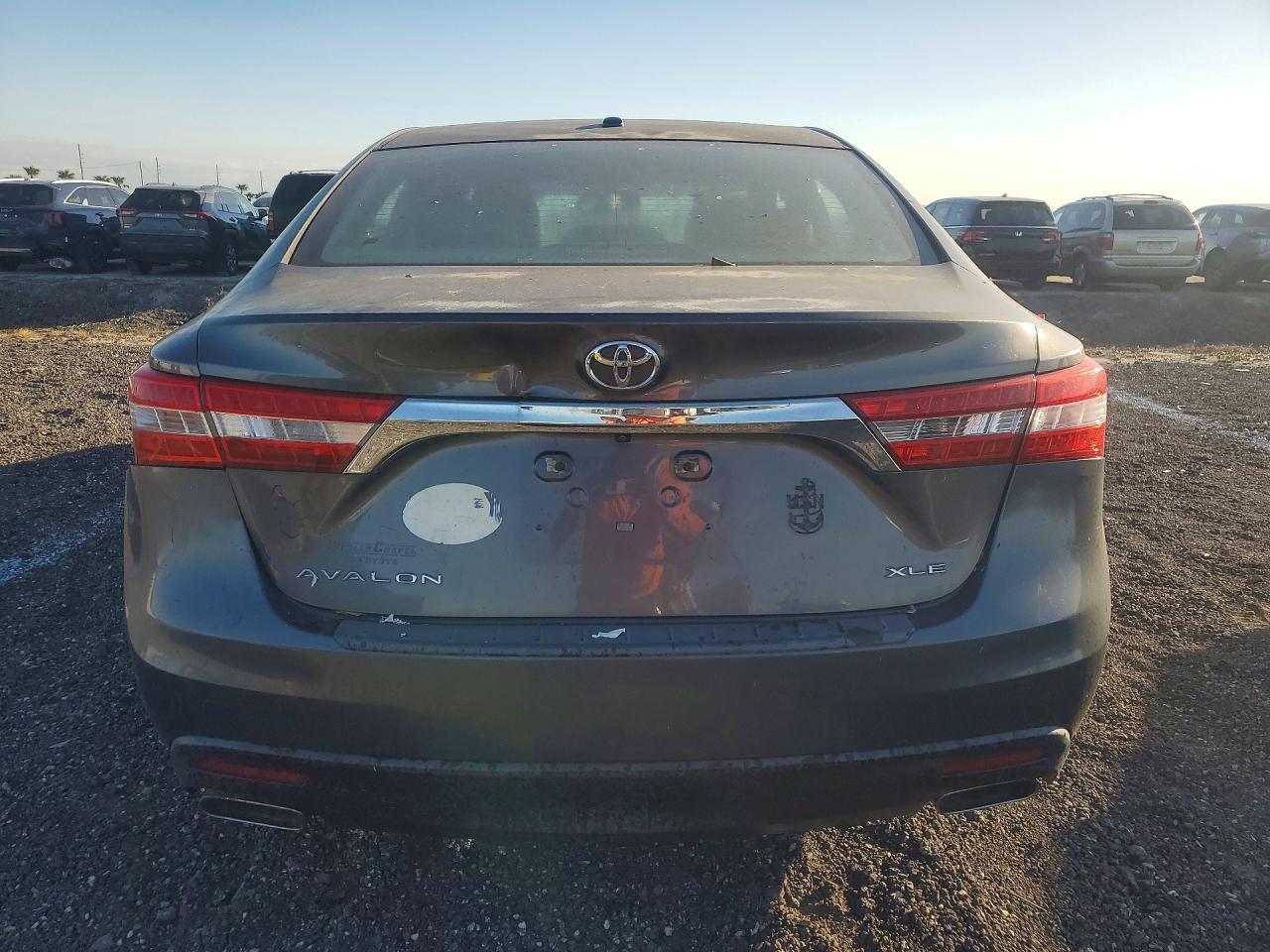 2013 TOYOTA Avalon