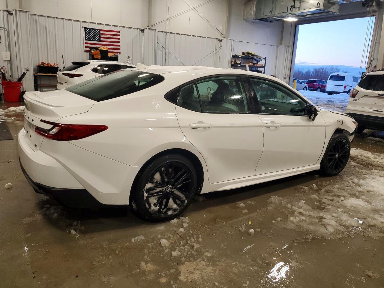 2025 TOYOTA CAMRY