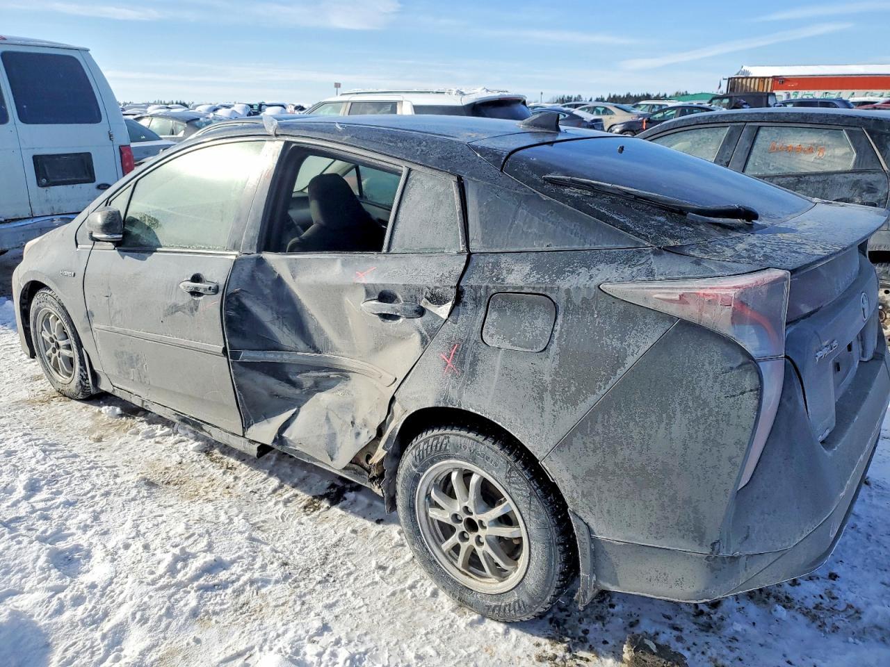 2016 TOYOTA PRIUS