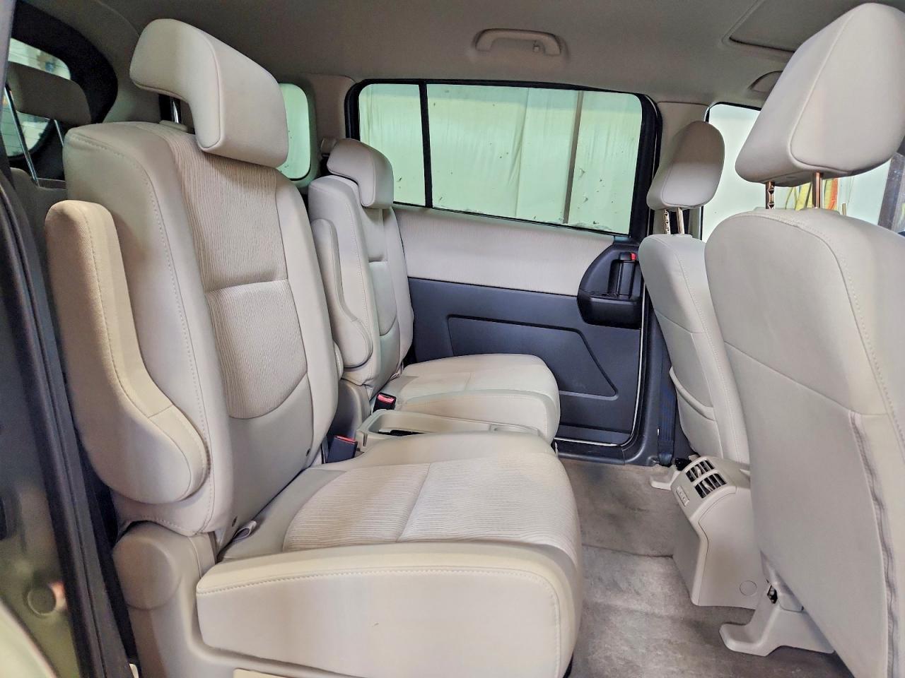 2009 MAZDA 5