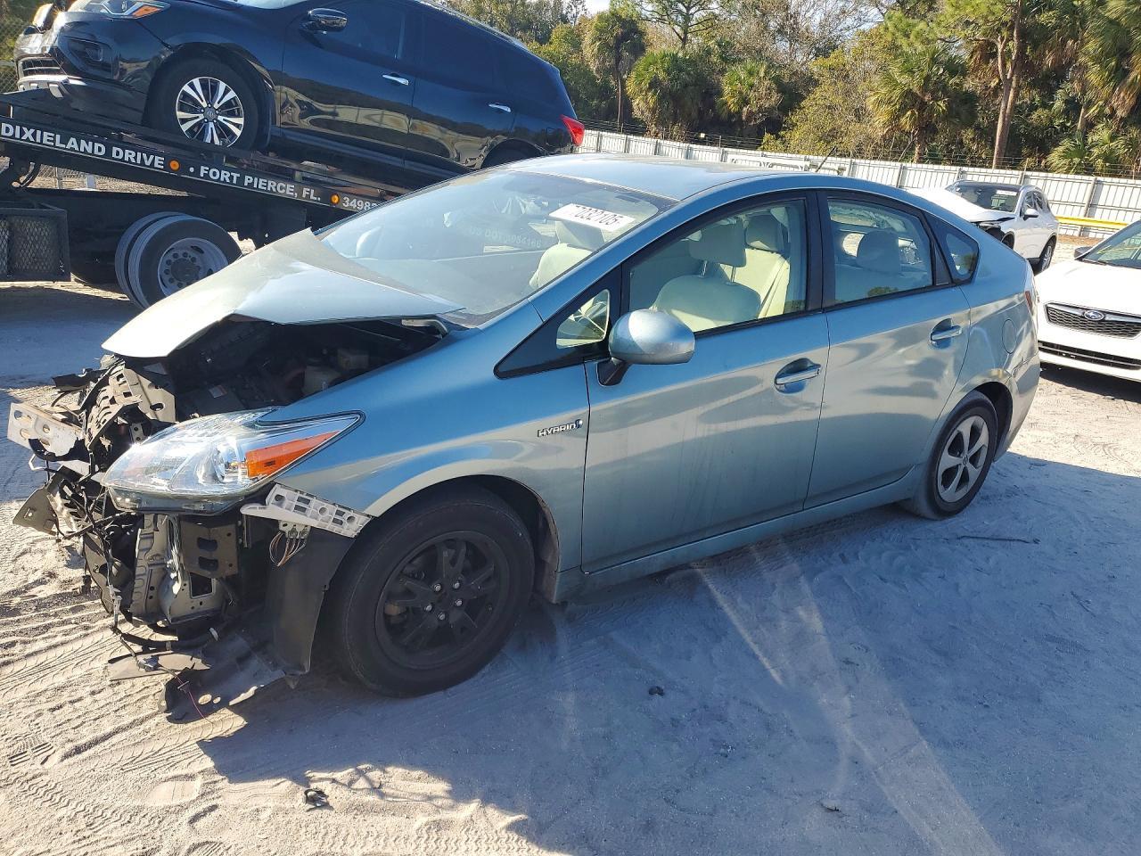 2015 TOYOTA PRIUS