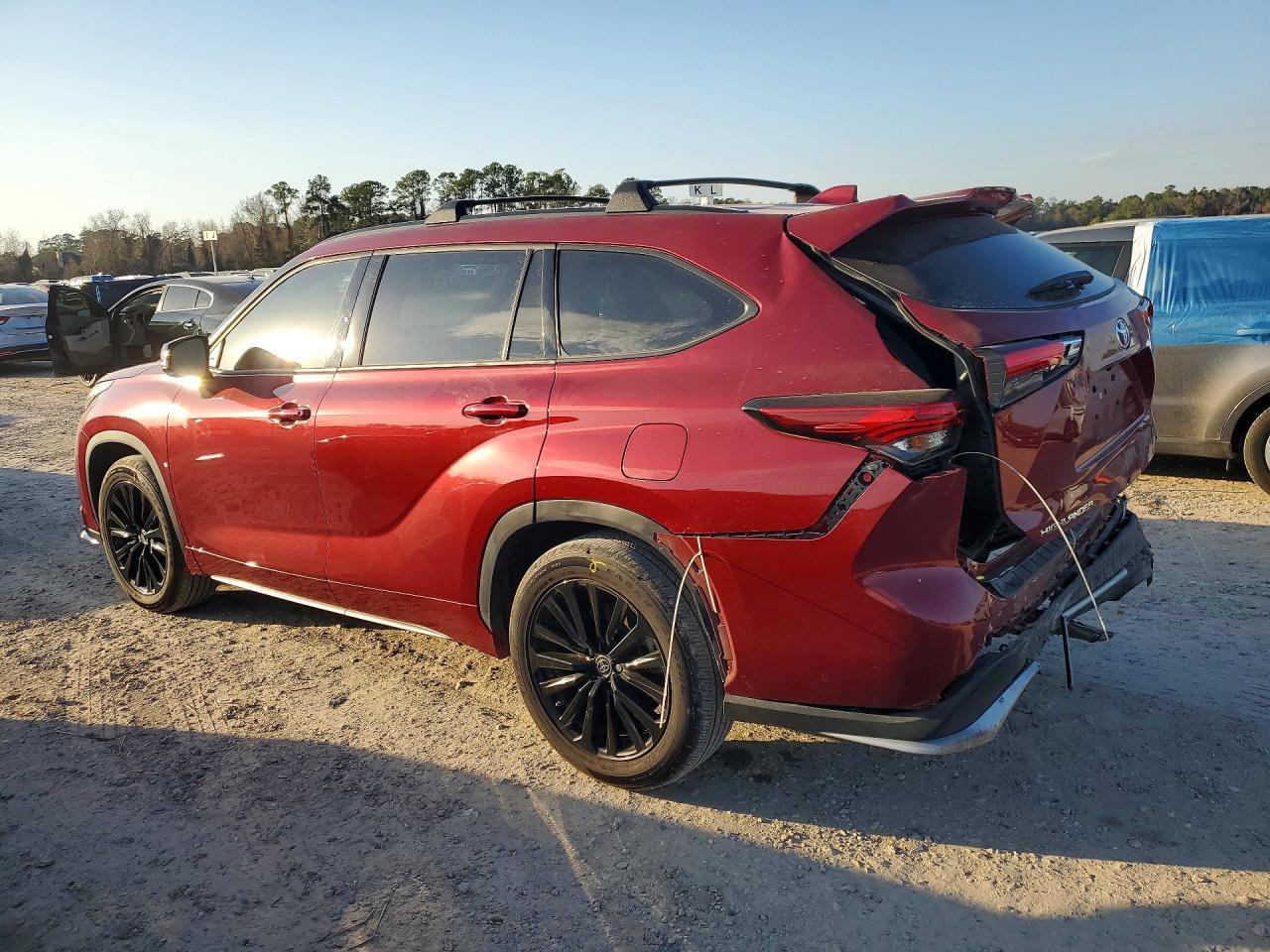 2023 TOYOTA HIGHLANDER