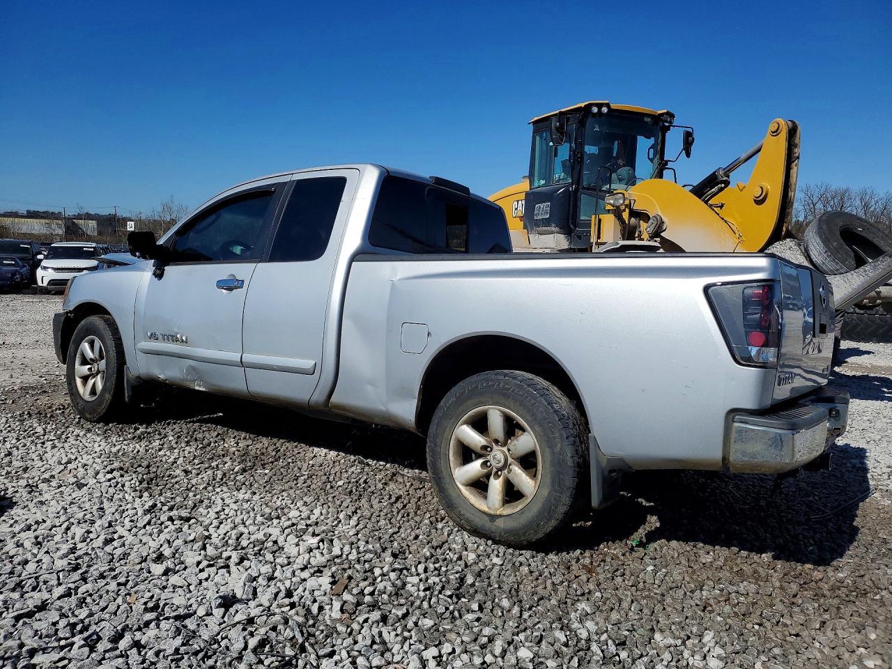 2011 NISSAN Titan