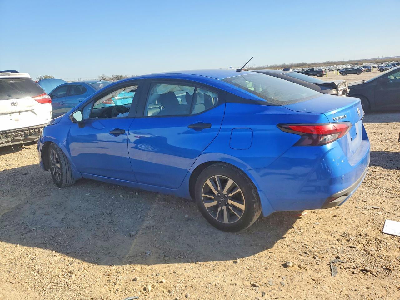 2024 NISSAN VERSA