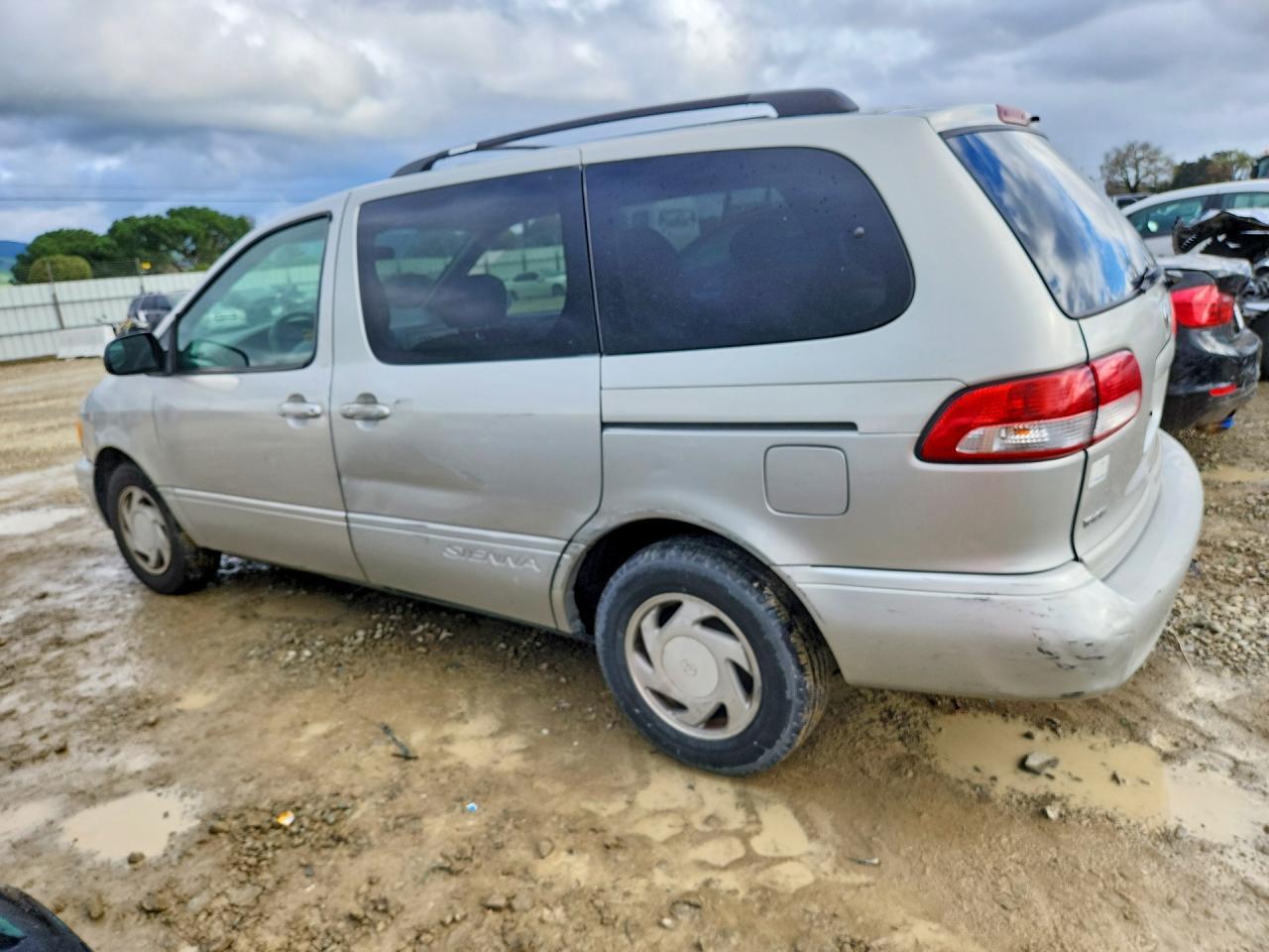 2003 TOYOTA SIENNA