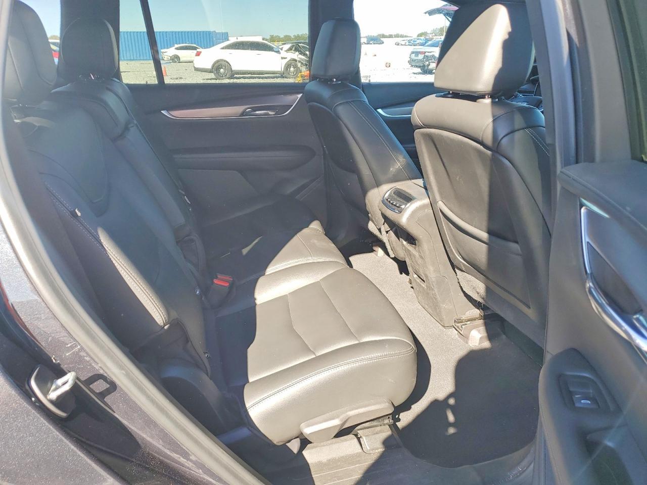 2021 CADILLAC XT6