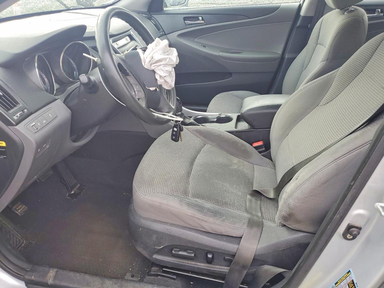 2012 HYUNDAI SONATA