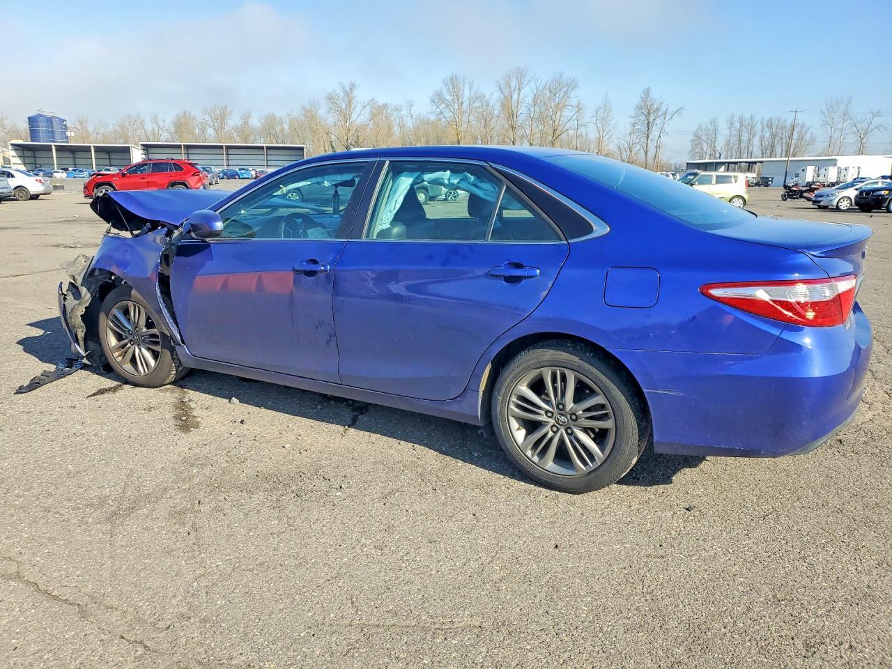 2016 TOYOTA CAMRY