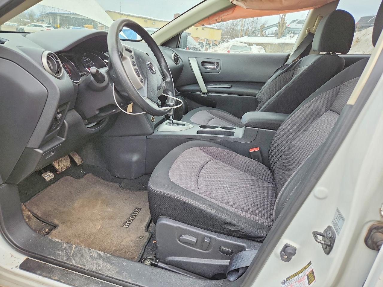 2011 NISSAN ROGUE