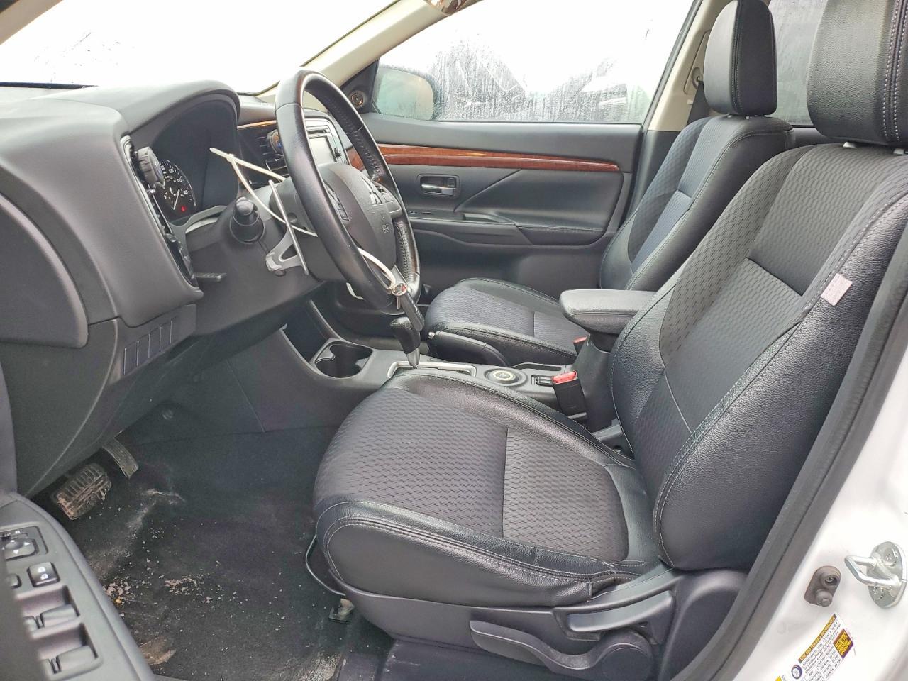 2015 MITSUBISHI outlander