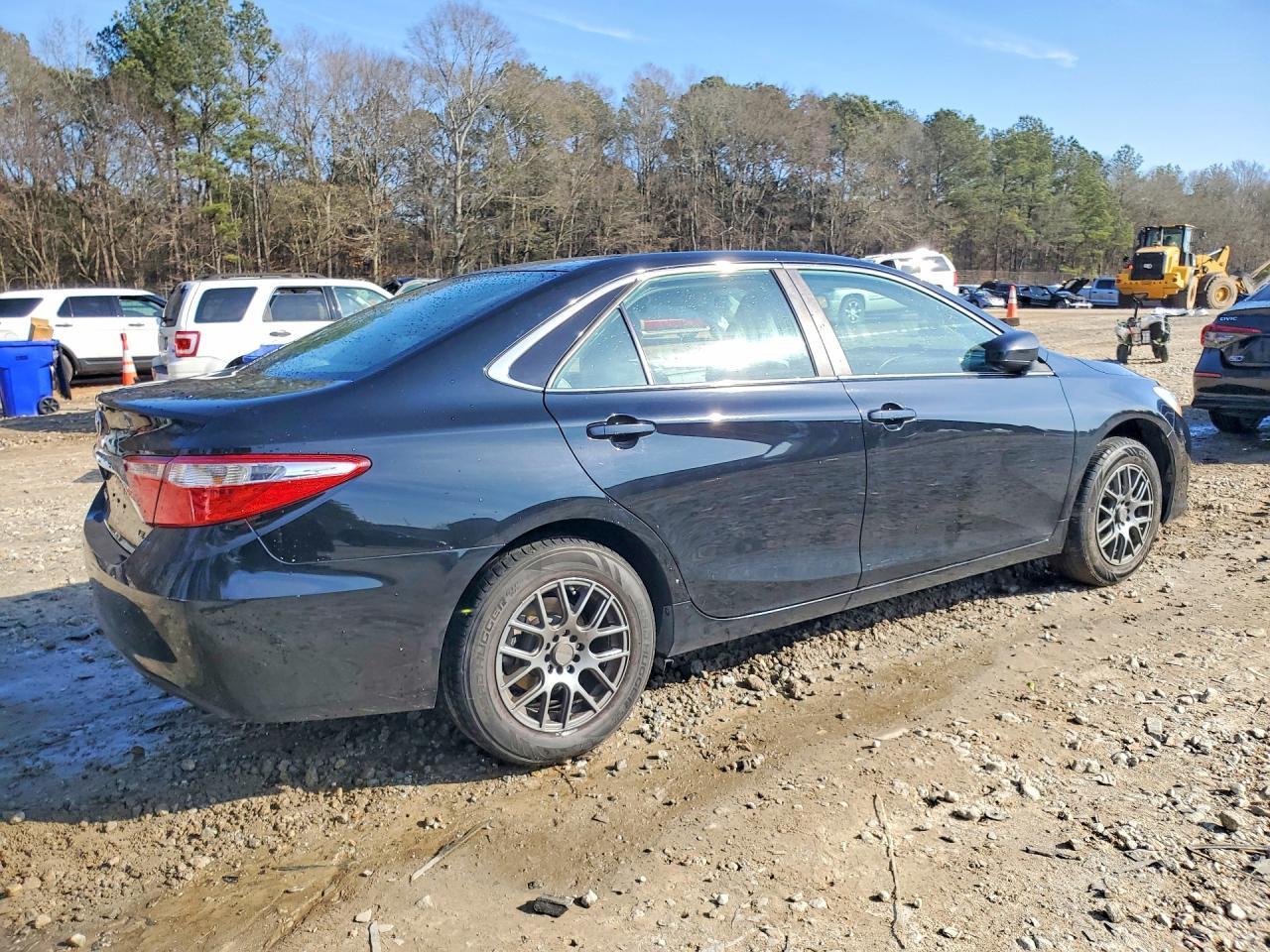 2015 TOYOTA CAMRY