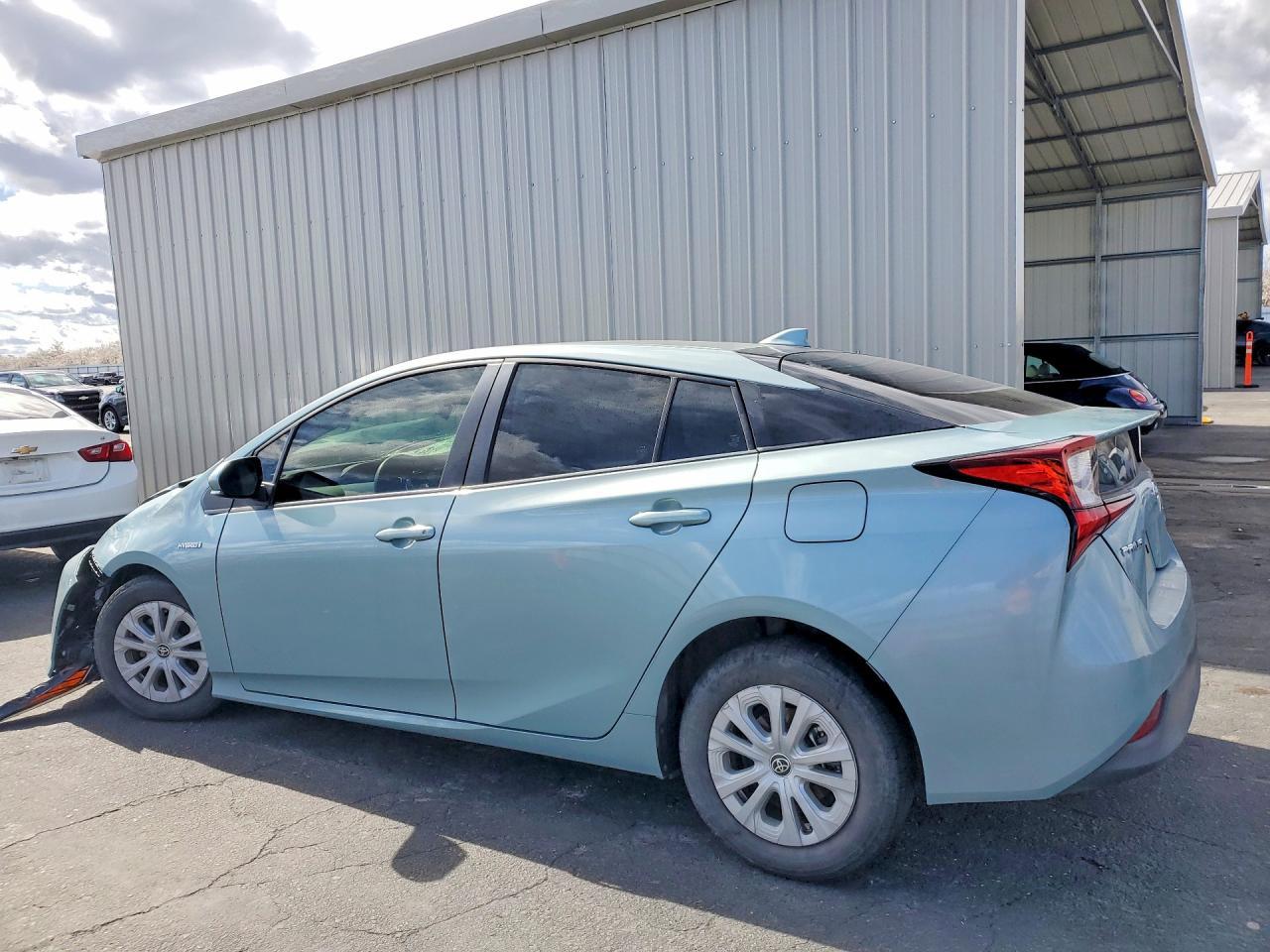 2019 TOYOTA PRIUS