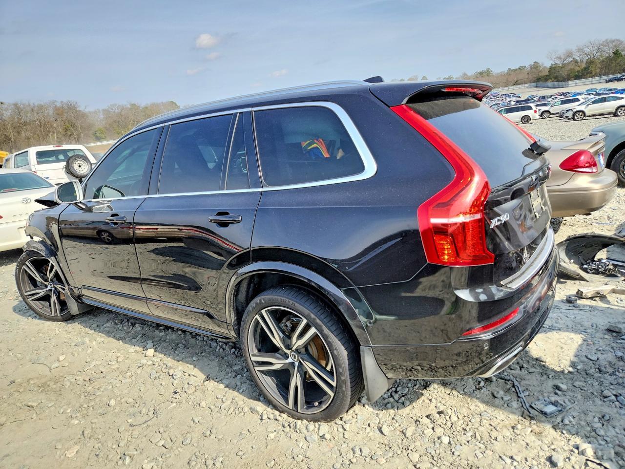 2019 VOLVO XC90