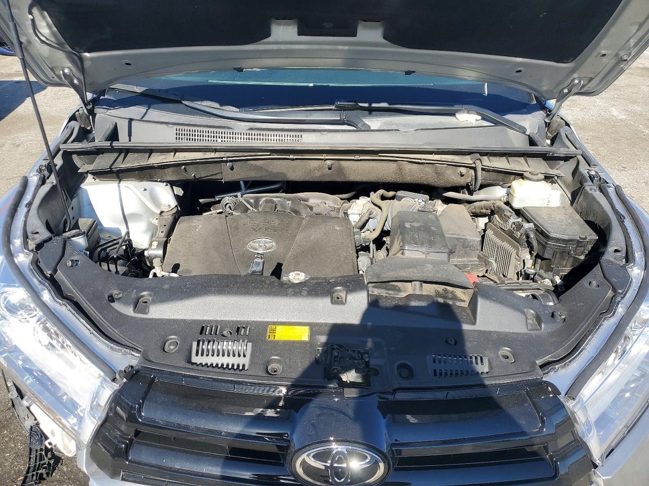 2018 TOYOTA HIGHLANDER