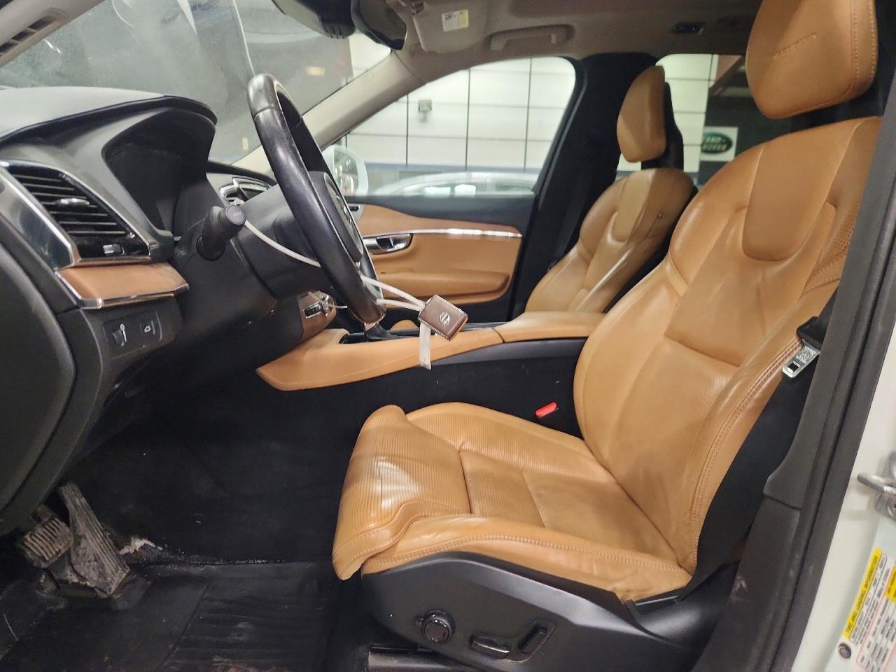 2016 VOLVO XC90