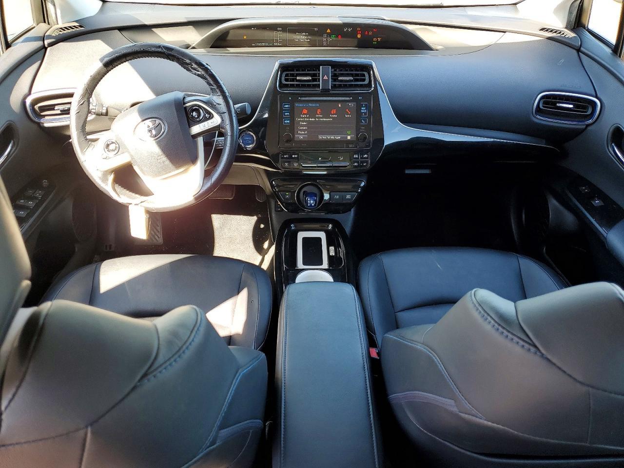 2016 TOYOTA PRIUS