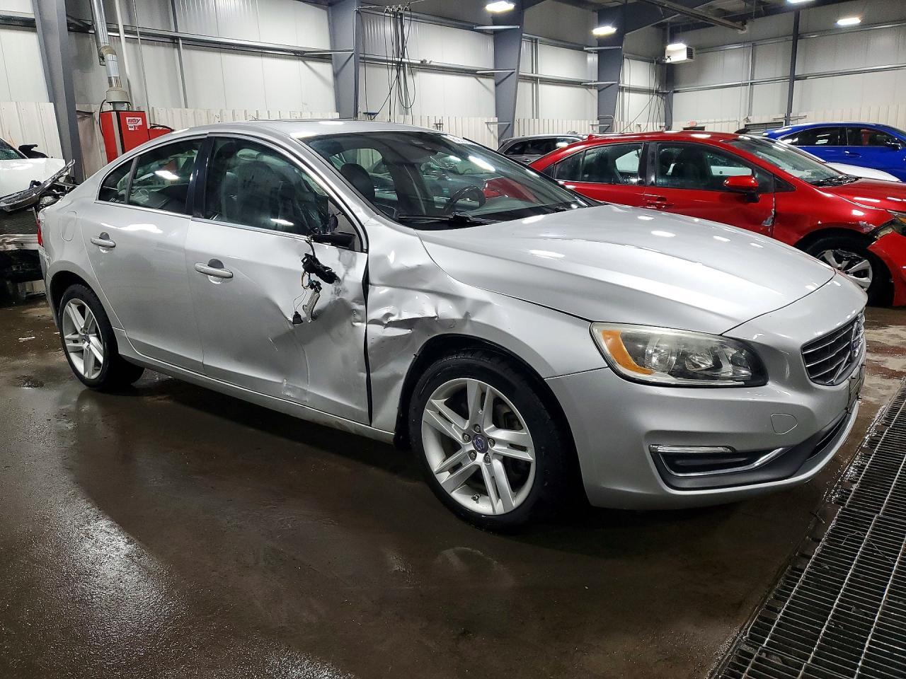 2014 VOLVO S60