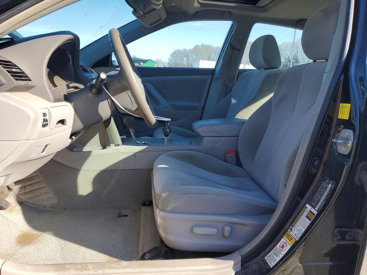 2011 TOYOTA CAMRY