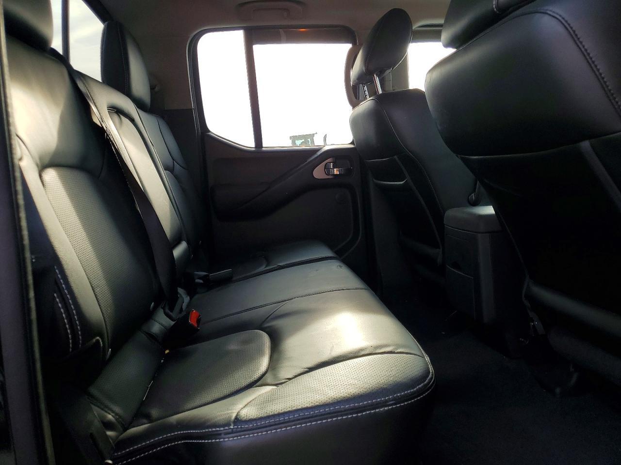 2021 NISSAN Frontier
