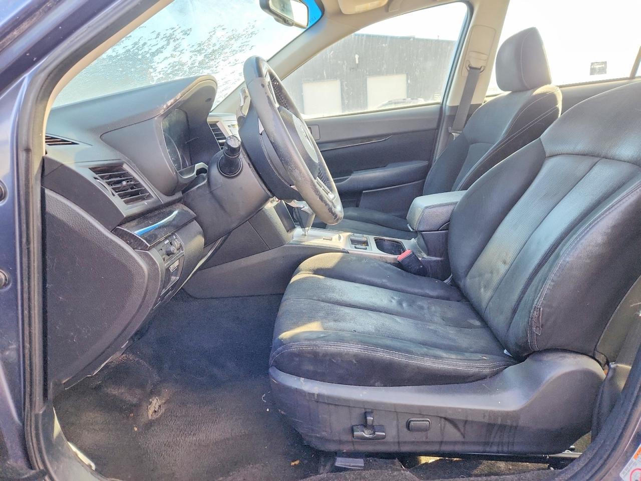 2013 SUBARU Legacy
