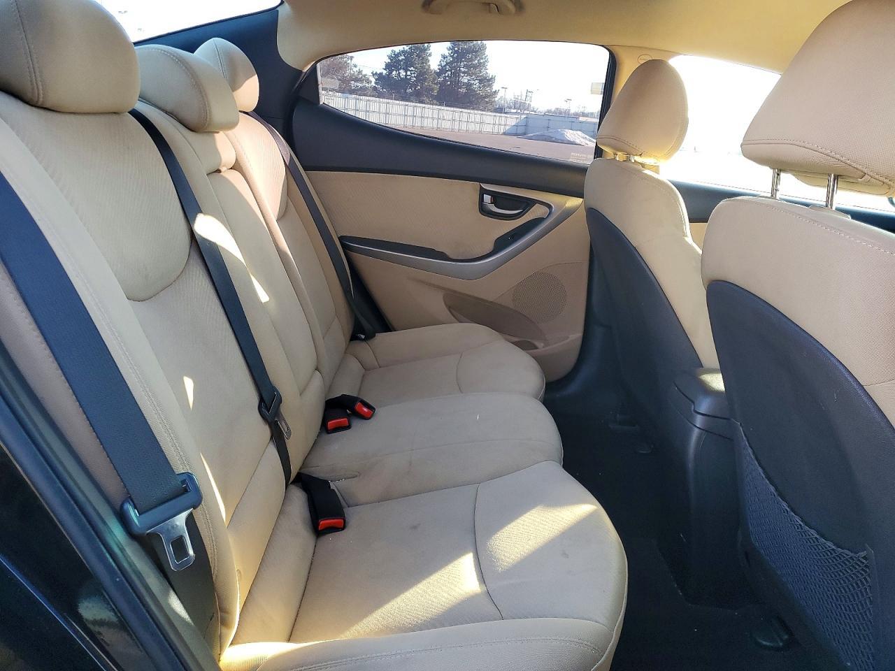 2012 HYUNDAI ELANTRA