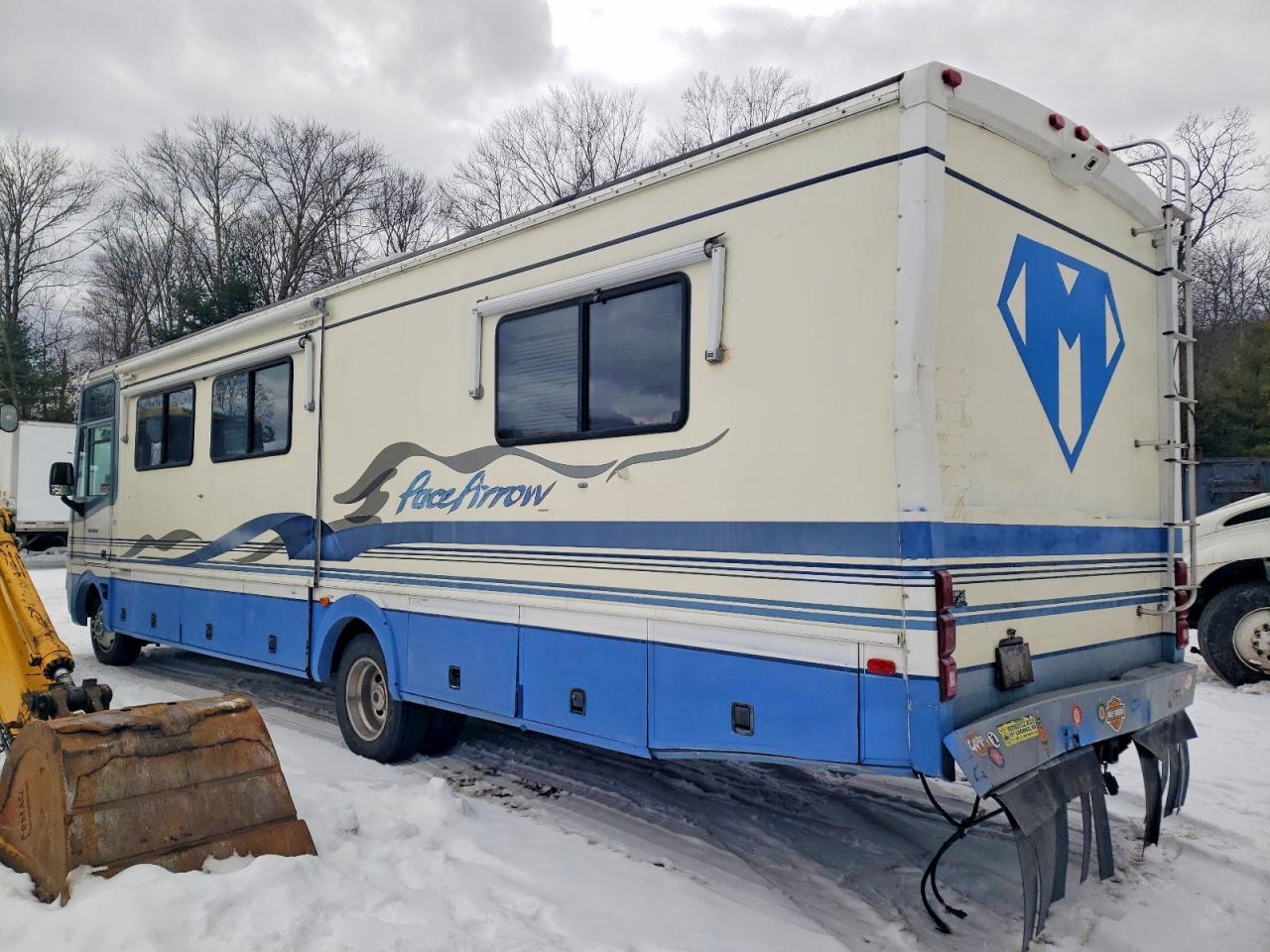1999 FLEETWOOD PACE ARROW