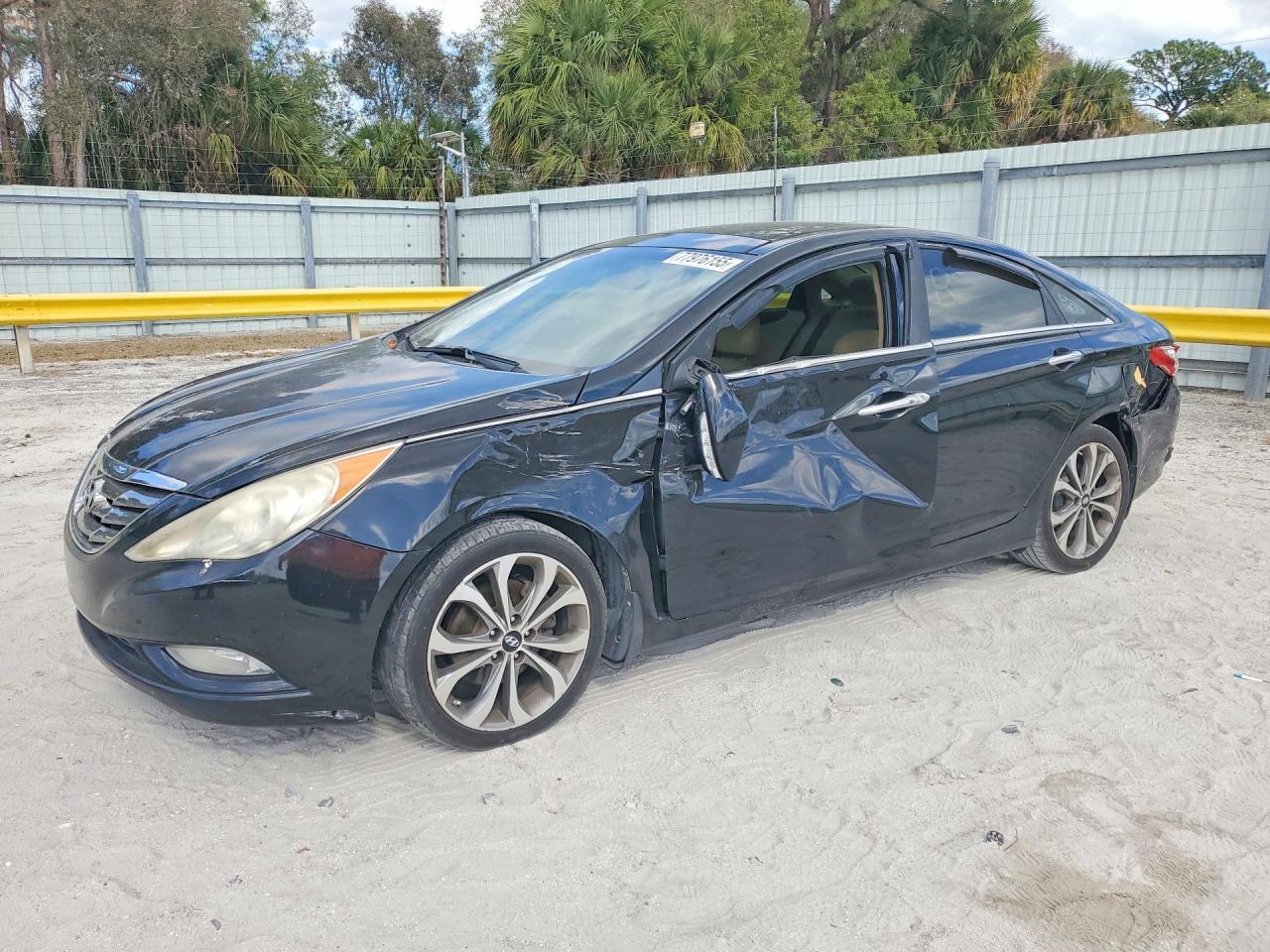 2013 HYUNDAI SONATA