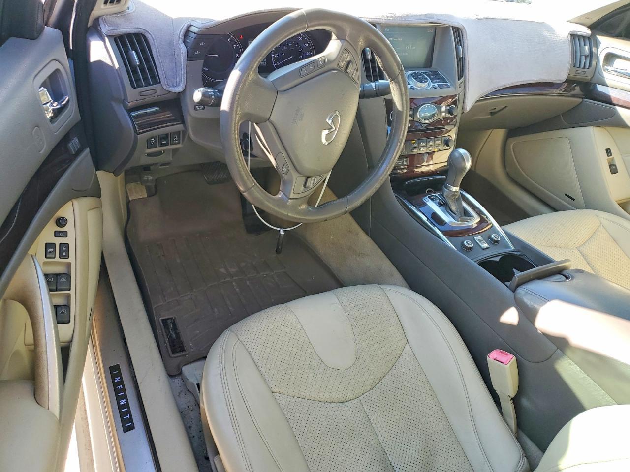 2011 INFINITI G37