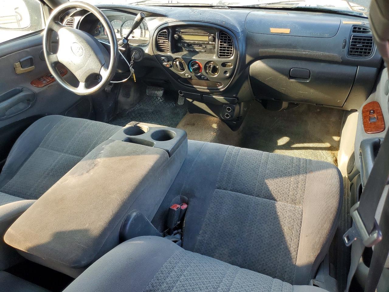 2004 TOYOTA TUNDRA