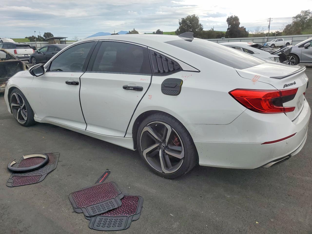 2018 HONDA ACCORD