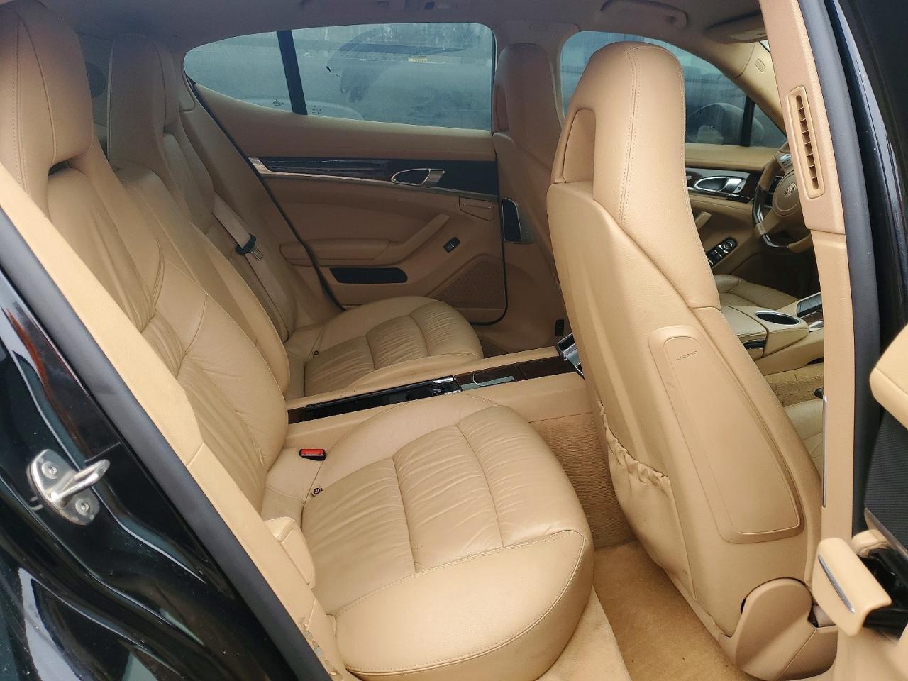 2011 PORSCHE Panamera