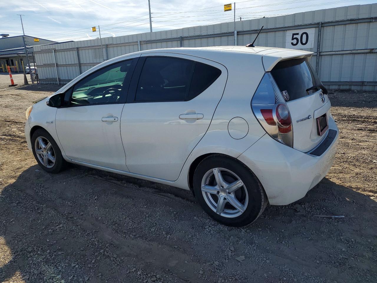 2013 TOYOTA Prius c